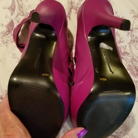 BCBGeneration FUCHSIA PINK SOFT BUTTERY LEATHER SANDALS NEW CONDITION SZ 10 M - Picture 3 of 16